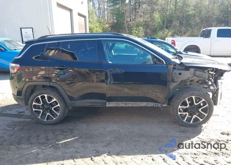 2018 Jeep Compass Limited 4X4 из США, поврежденный, VIN 3C4NJDCB6JT481514